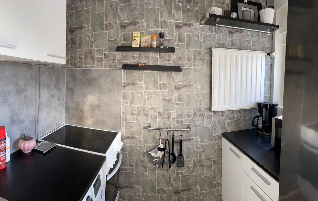 Apartamento Yksio Kilometri Jokirannasta Forilta Turku Exterior foto
