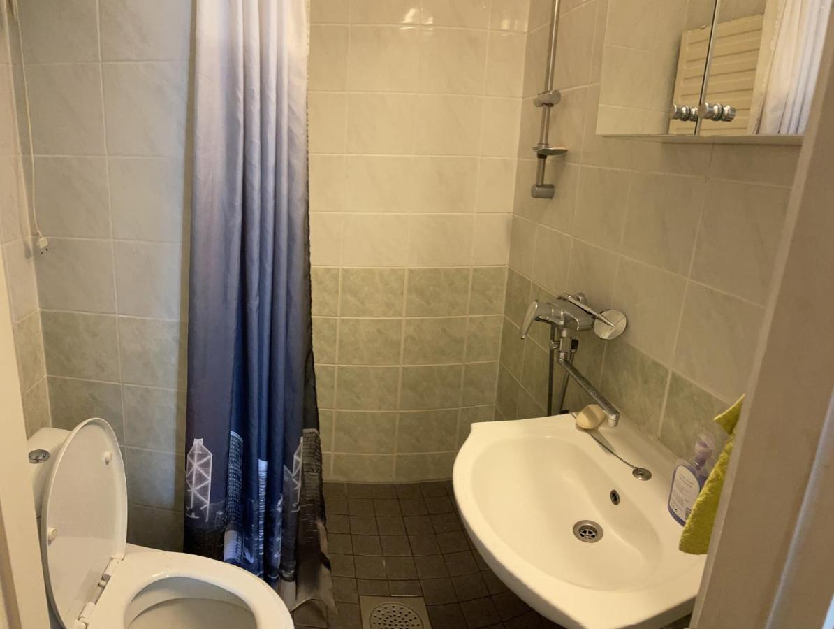 Apartamento Yksio Kilometri Jokirannasta Forilta Turku Exterior foto